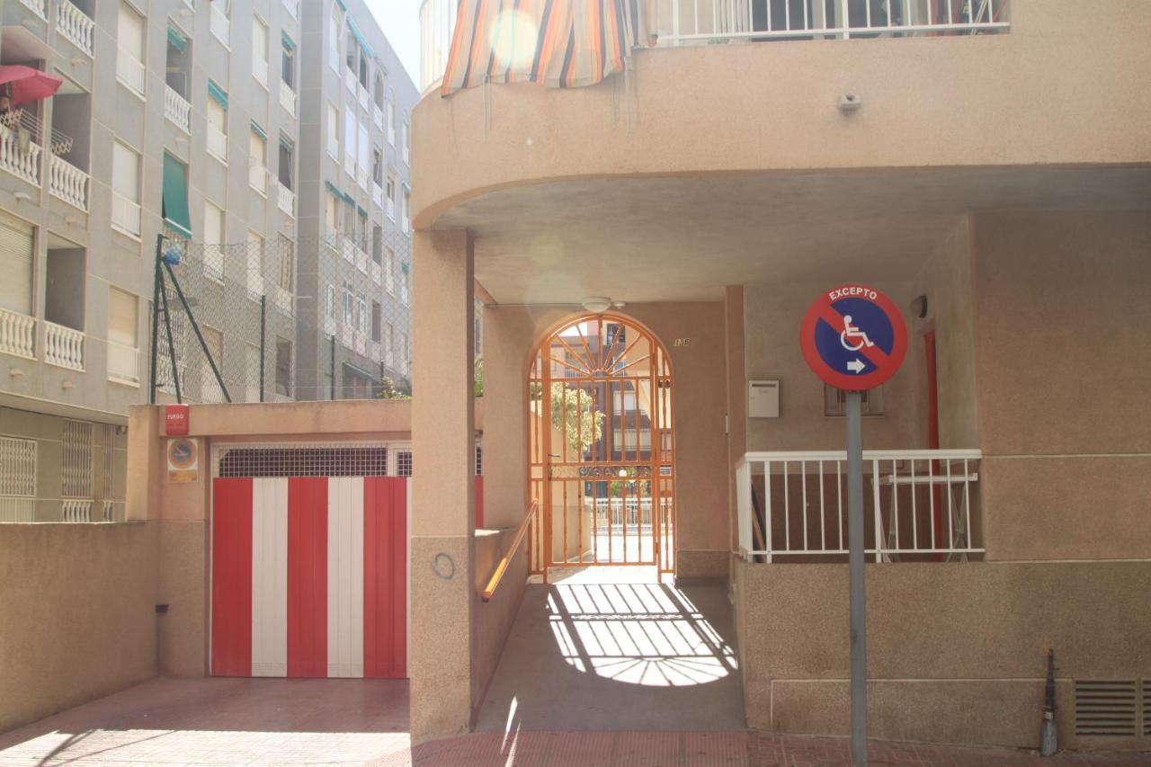 Apartamento Urbano Arregui Apartment Torrevieja Exterior photo